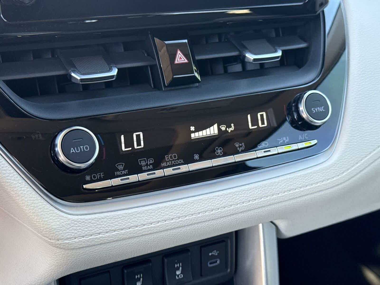 Thumbnail: 2023 Toyota Corolla Cross - 22