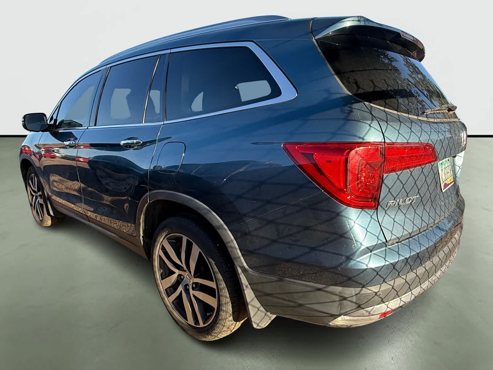 Thumbnail: 2016 Honda Pilot - 3