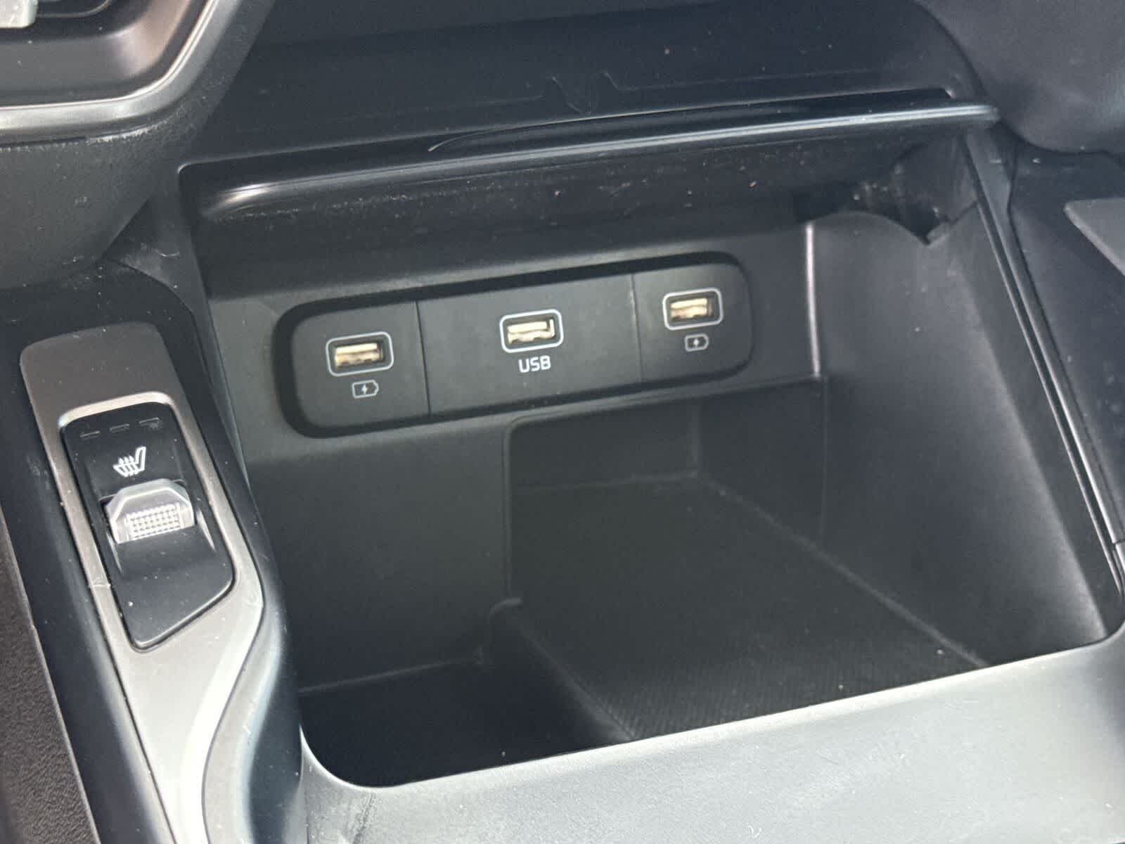 Thumbnail: 2021 Kia Sorento - 24