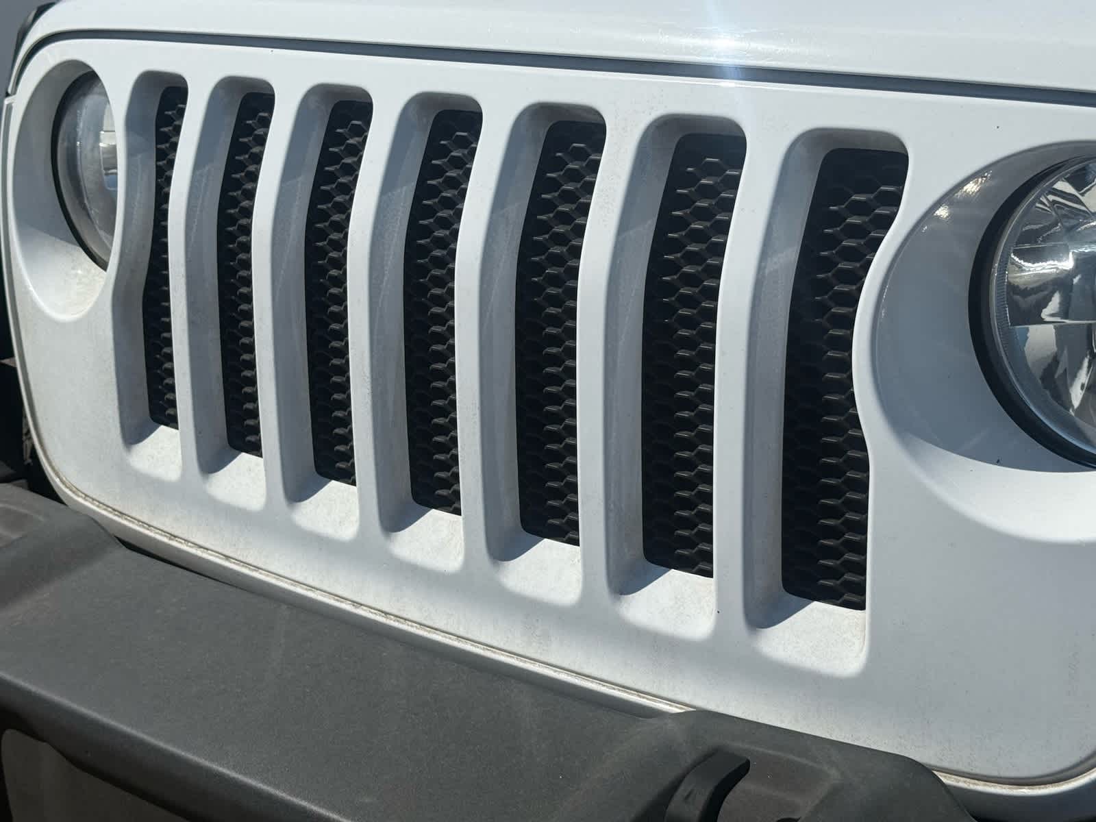 Thumbnail: 2021 Jeep Wrangler - 7