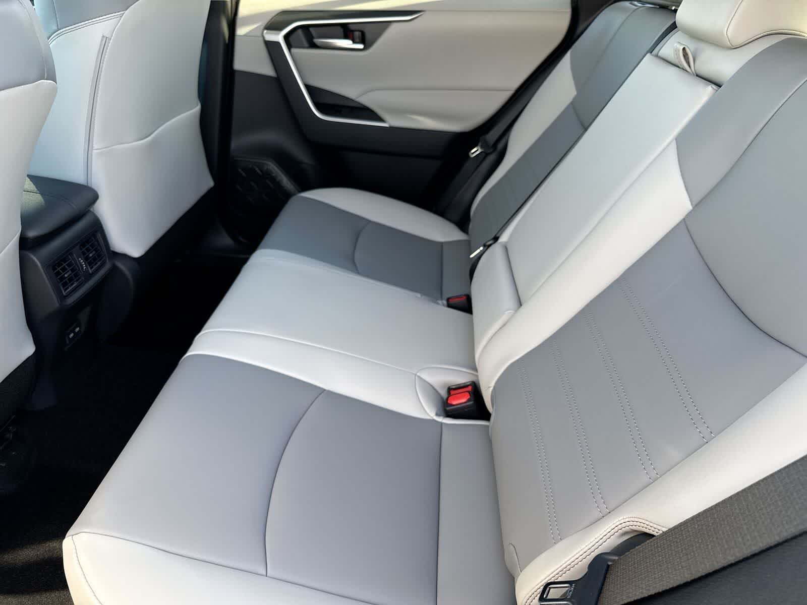 Thumbnail: 2025 Toyota RAV4 - 14