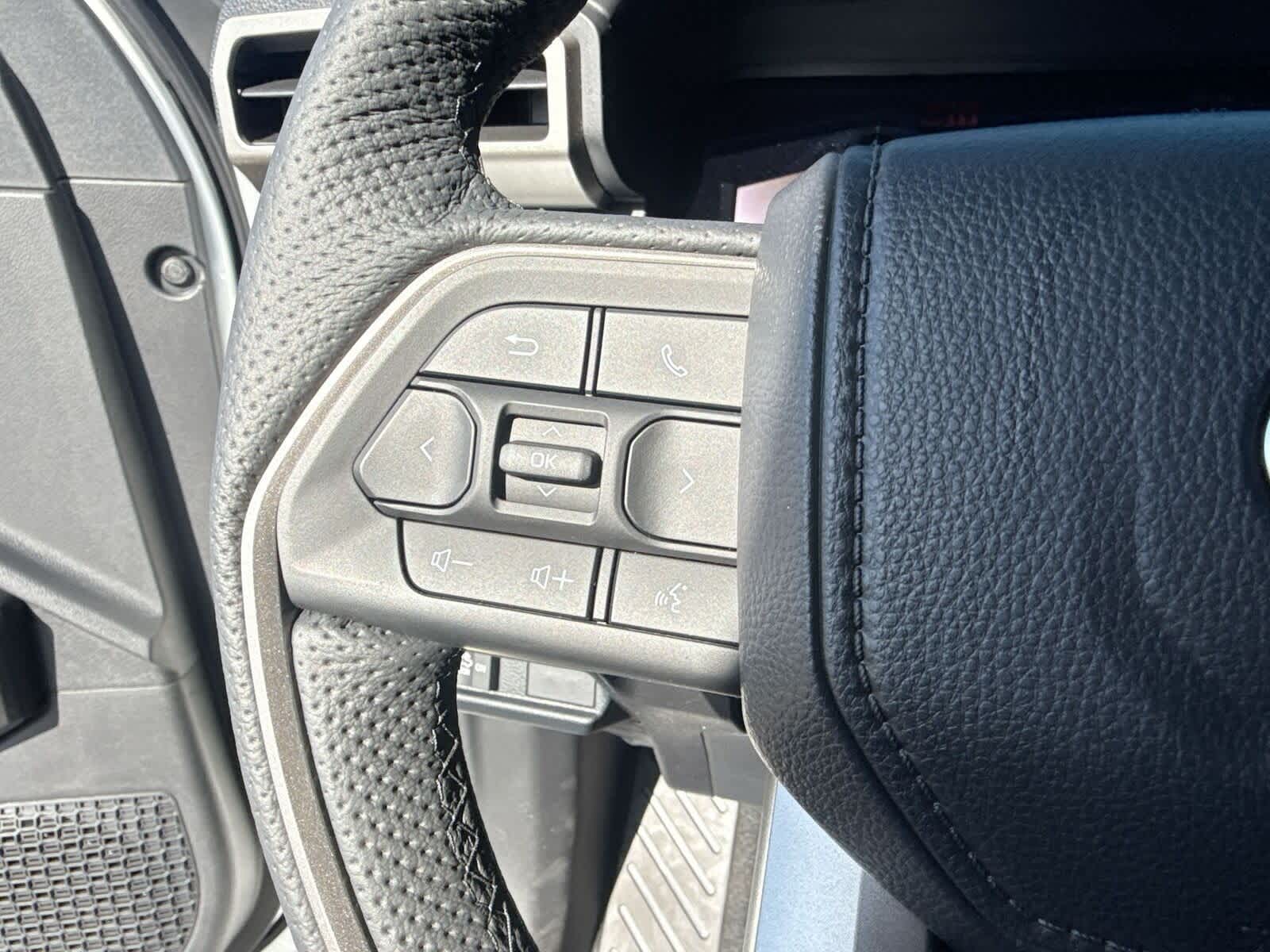 Thumbnail: 2025 Toyota Tacoma - 25