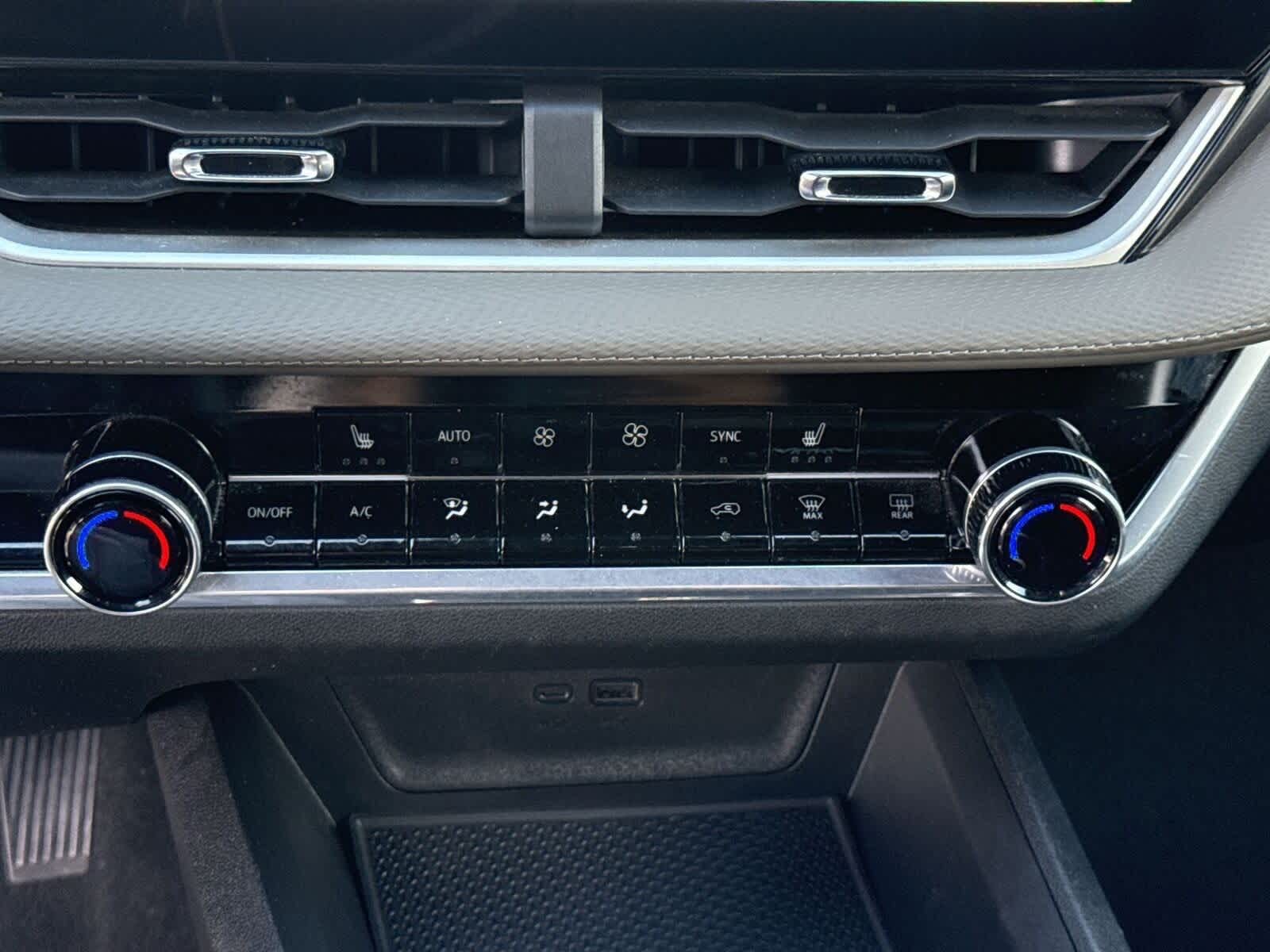 Thumbnail: 2025 Chevrolet Equinox - 23