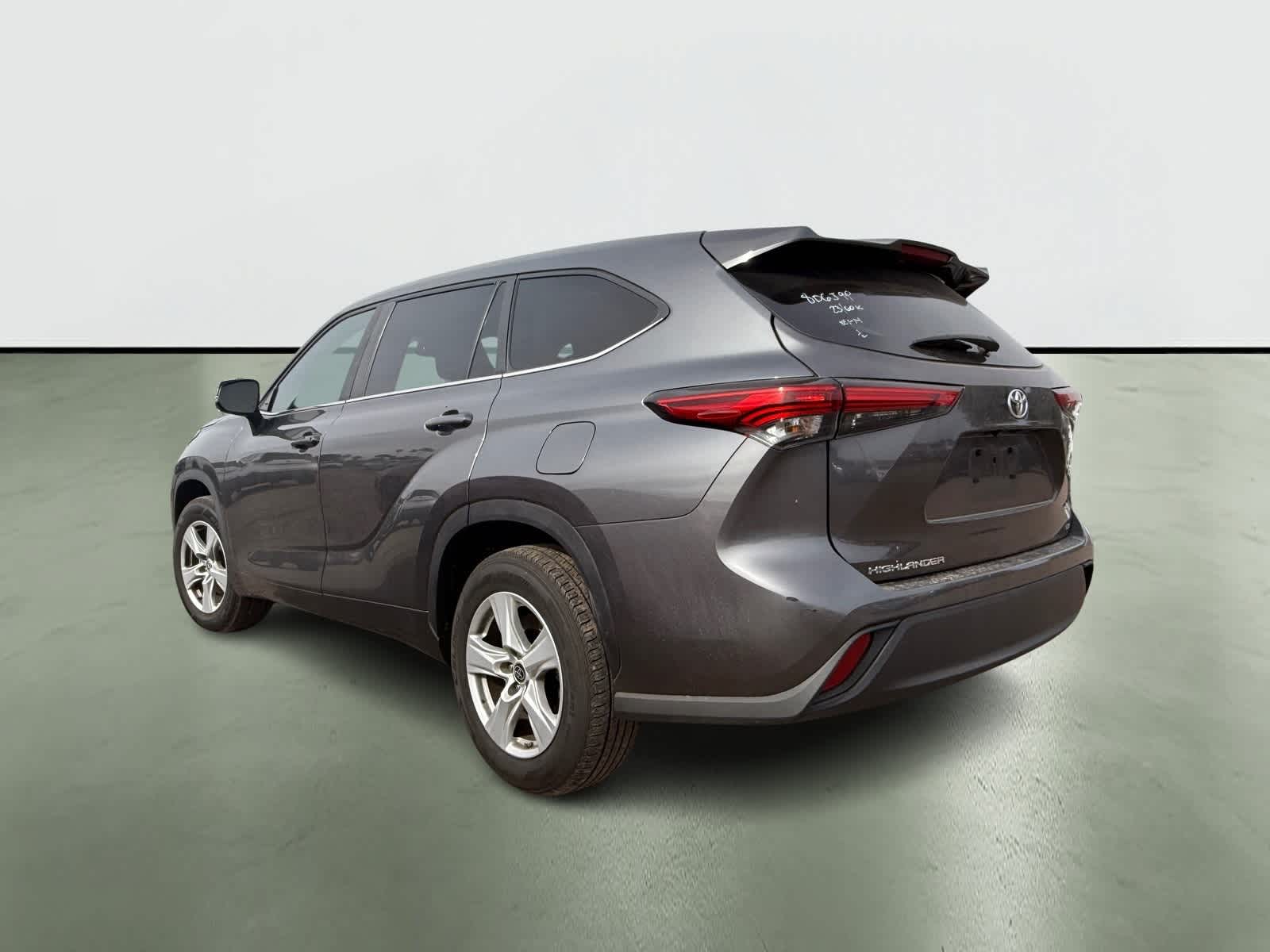 Thumbnail: 2023 Toyota Highlander - 2