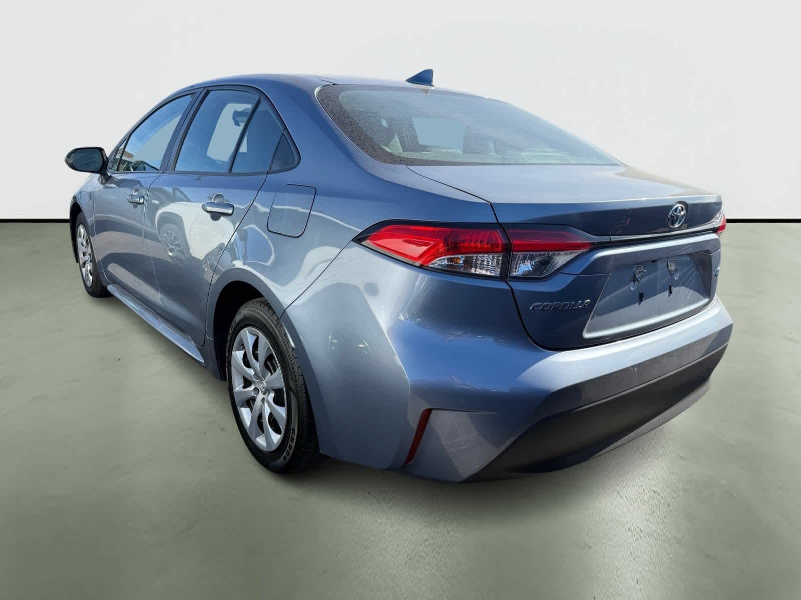 Thumbnail: 2023 Toyota Corolla - 3