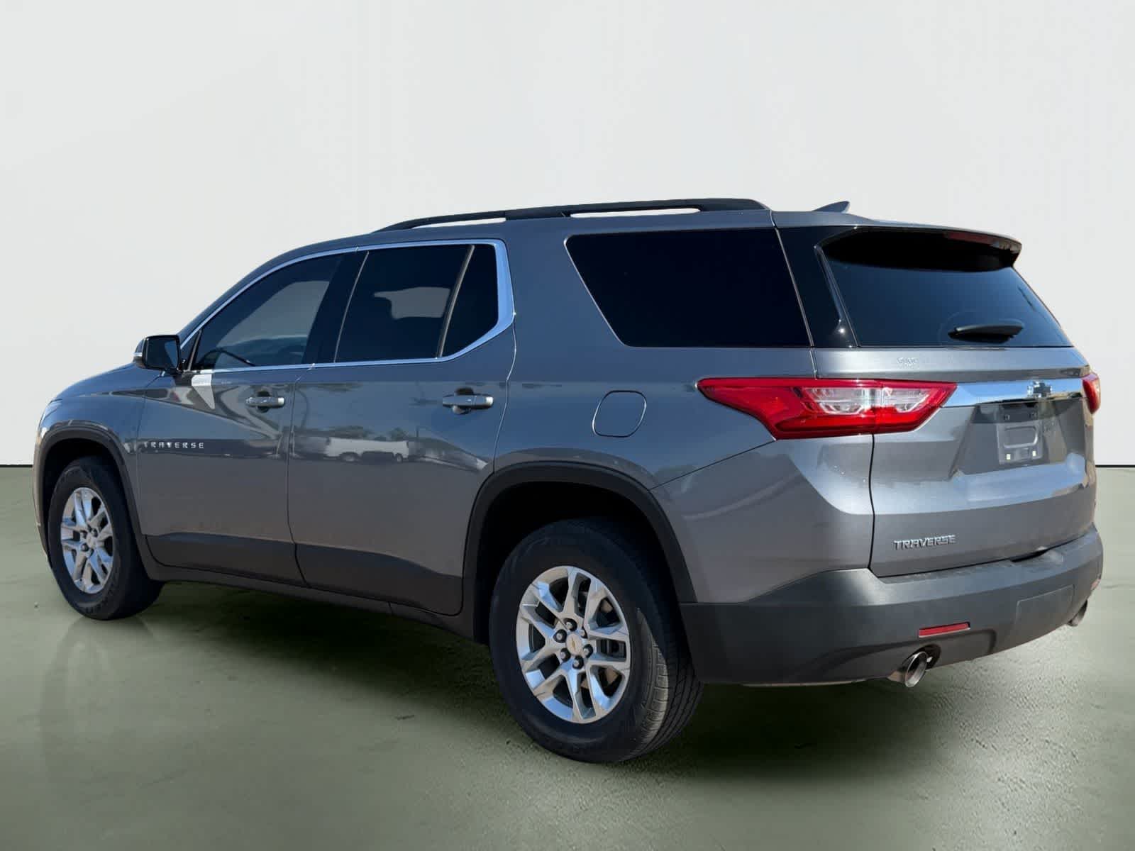 Thumbnail: 2020 Chevrolet Traverse - 3