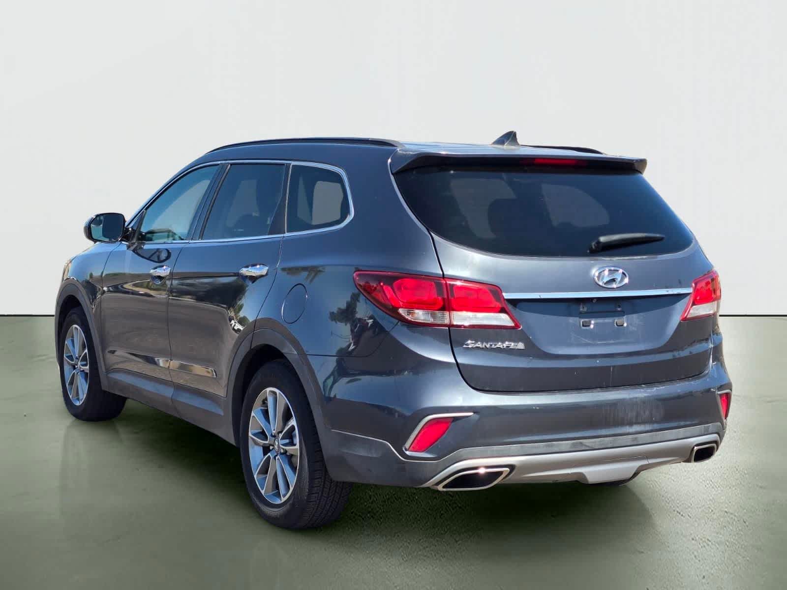 Thumbnail: 2017 Hyundai Santa Fe - 4