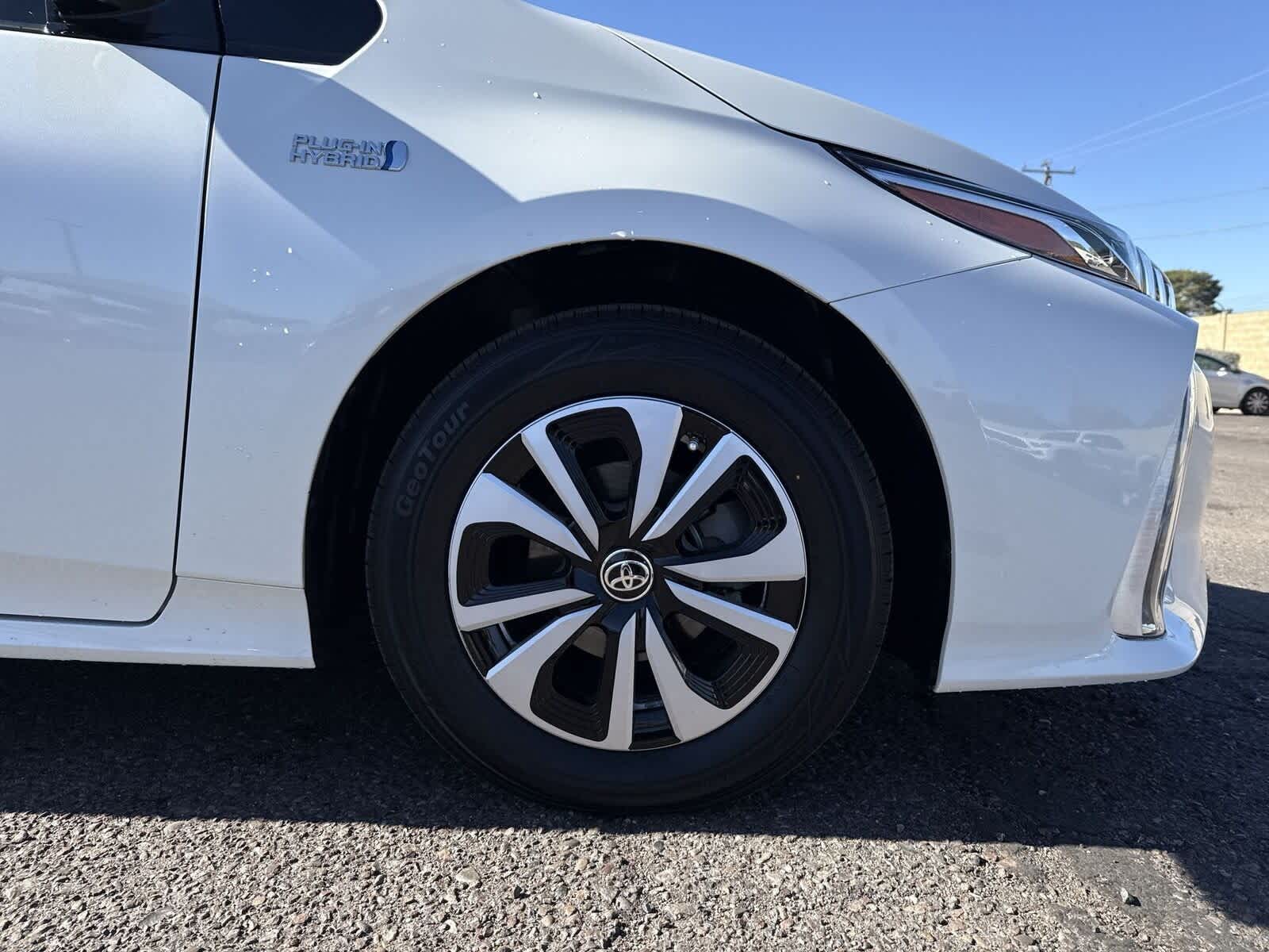 Thumbnail: 2017 Toyota Prius Prime - 10