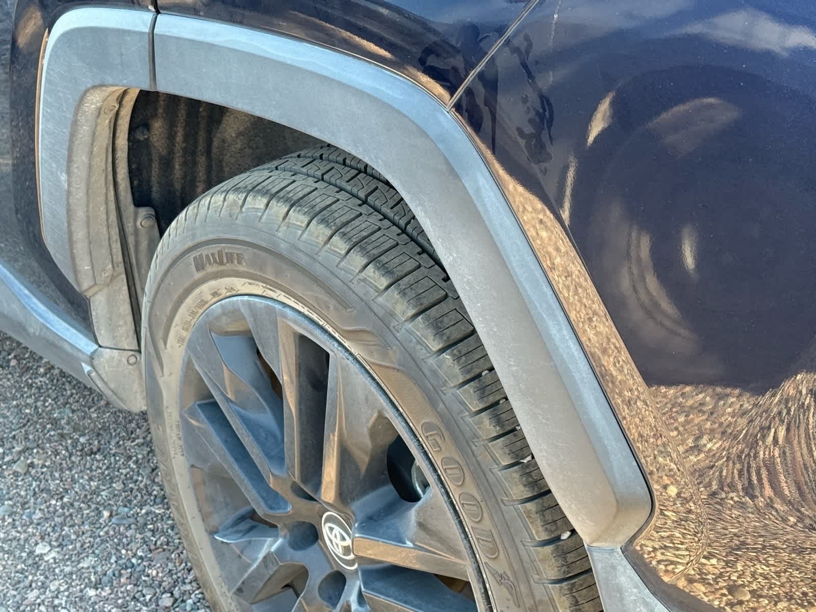 Thumbnail: 2019 Toyota RAV4 - 15