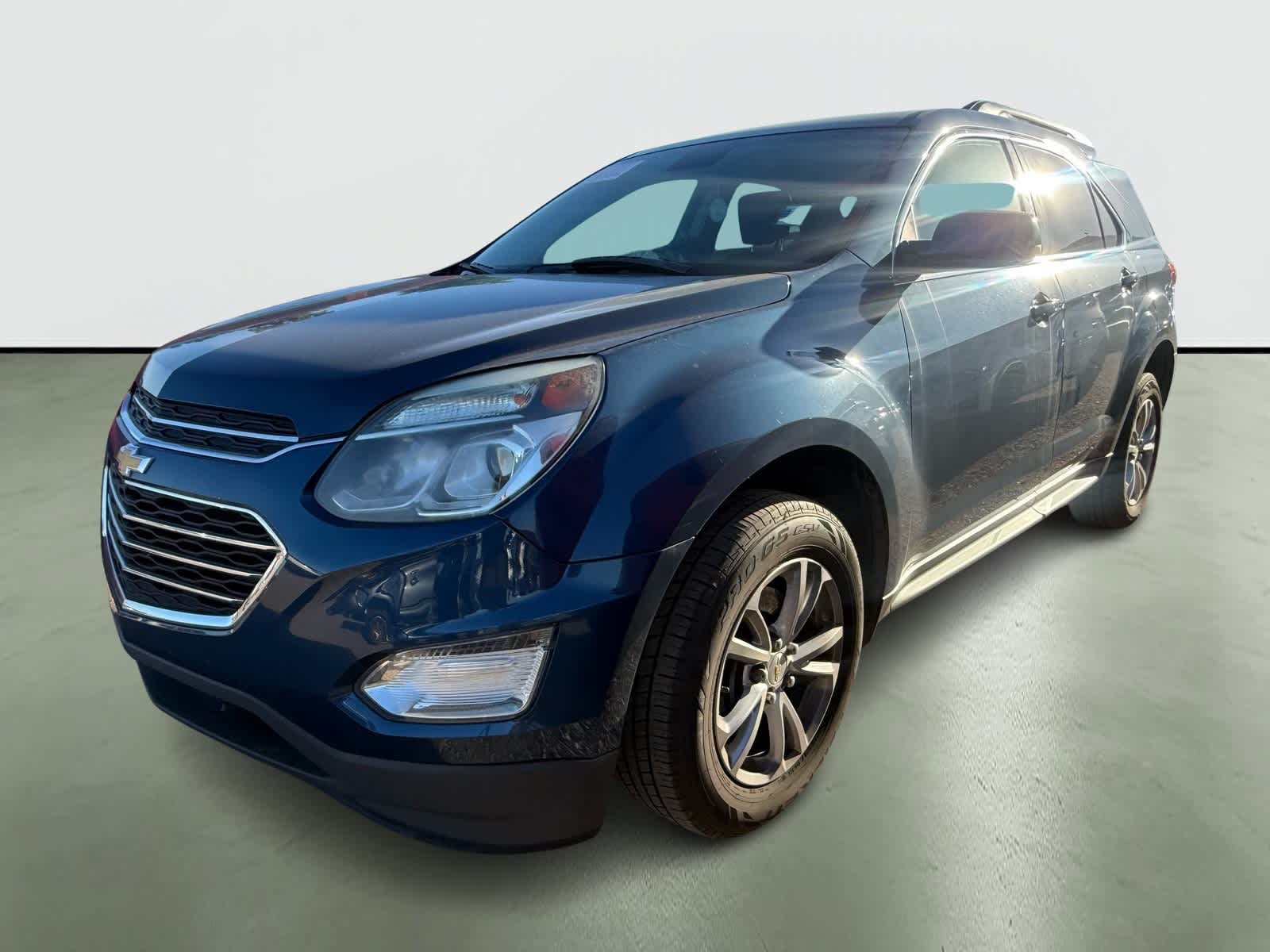 Thumbnail: 2017 Chevrolet Equinox - 2