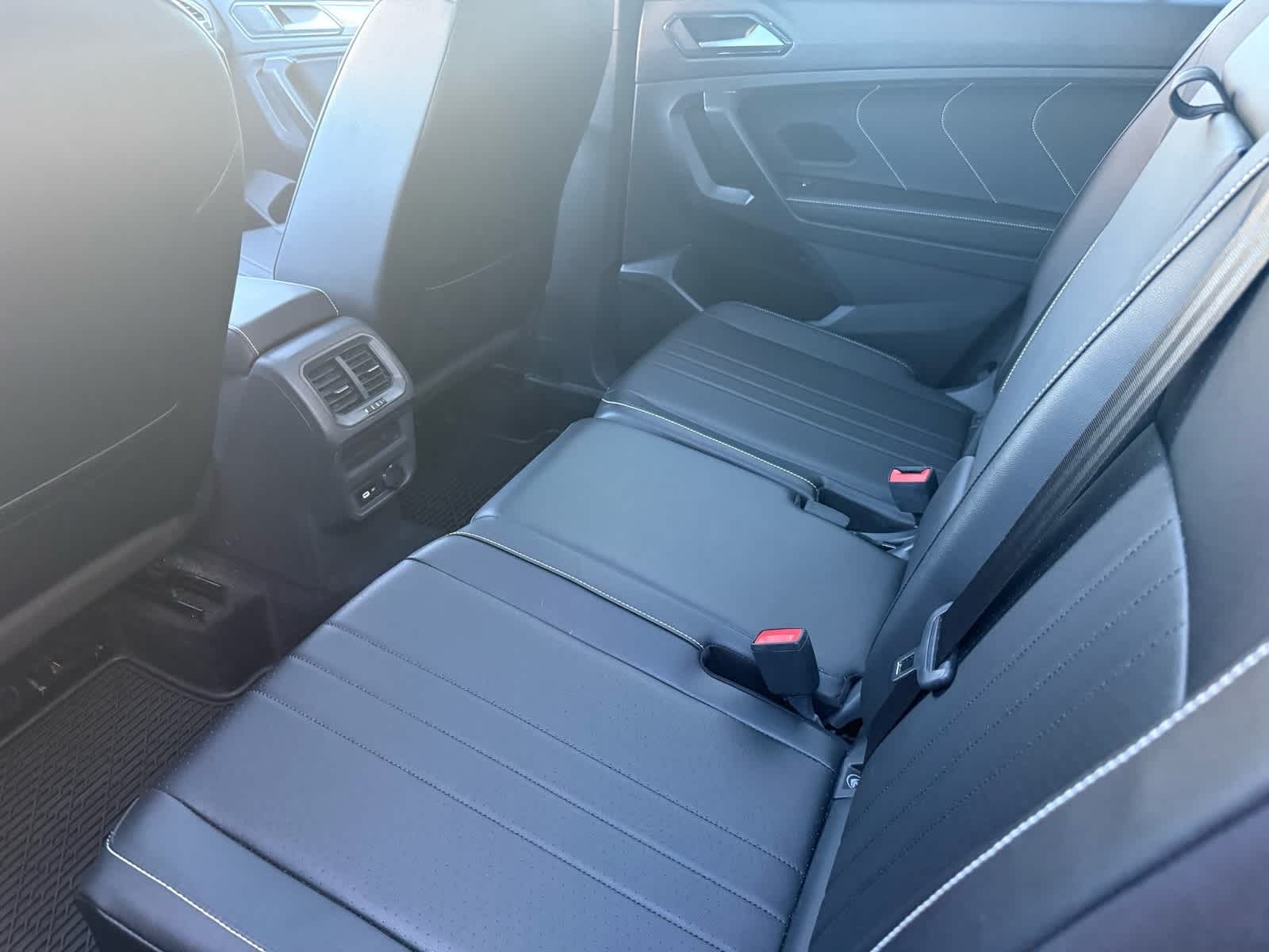 Thumbnail: 2022 Volkswagen Tiguan - 13