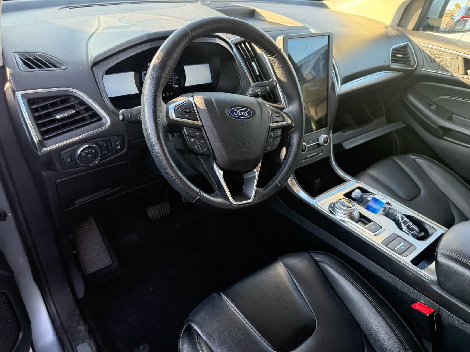 2022 Ford Edge Titanium 16