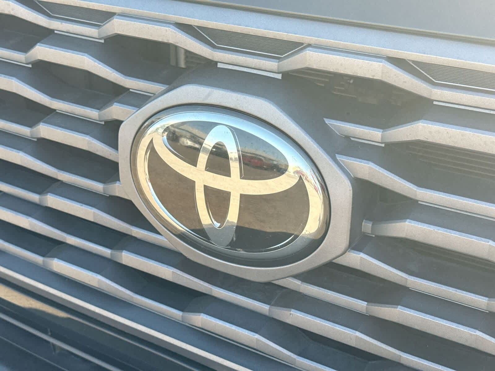 Thumbnail: 2021 Toyota Tacoma - 33