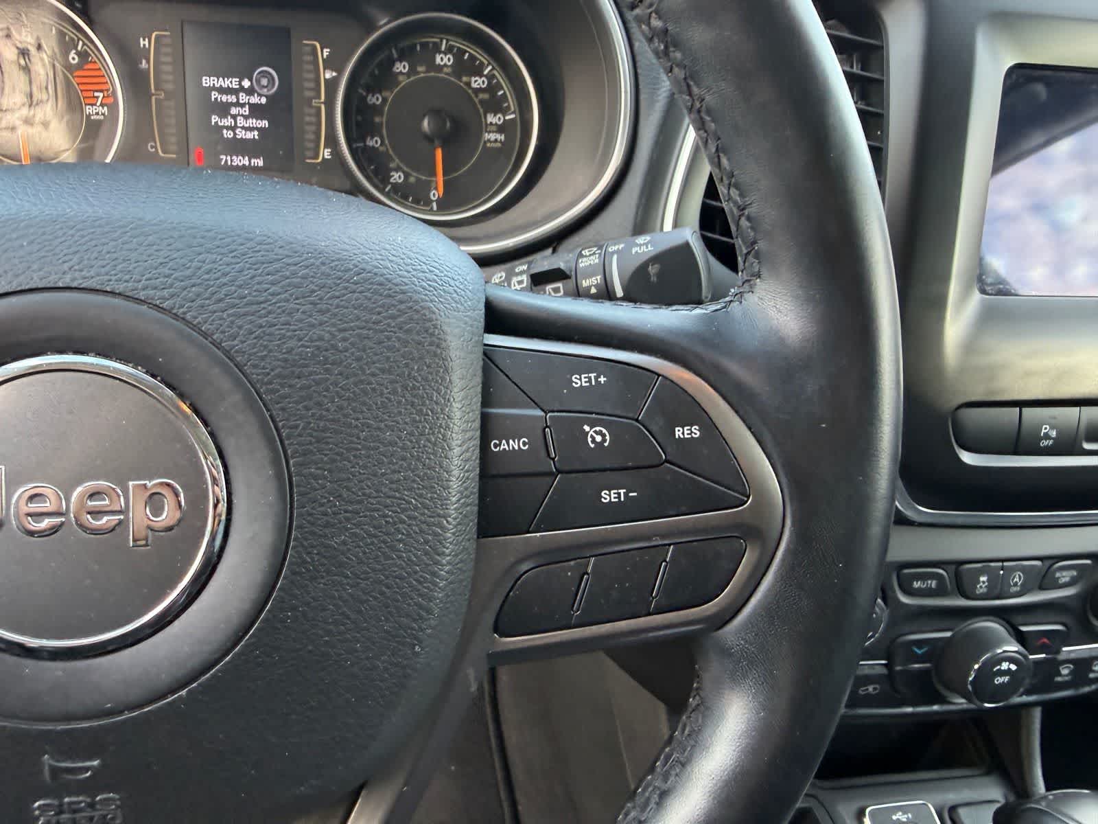 Thumbnail: 2021 Jeep Cherokee - 20