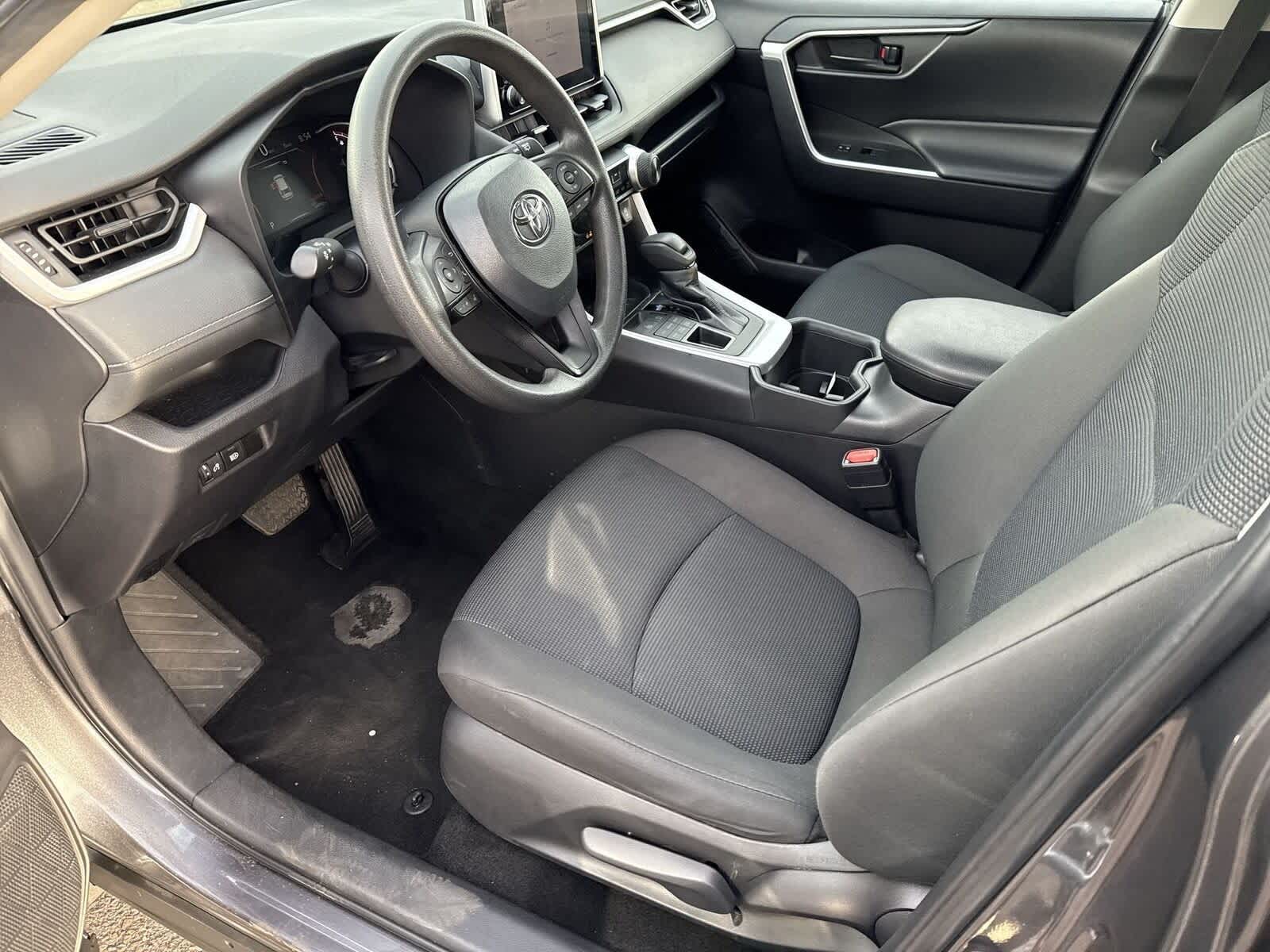 Thumbnail: 2024 Toyota RAV4 - 16