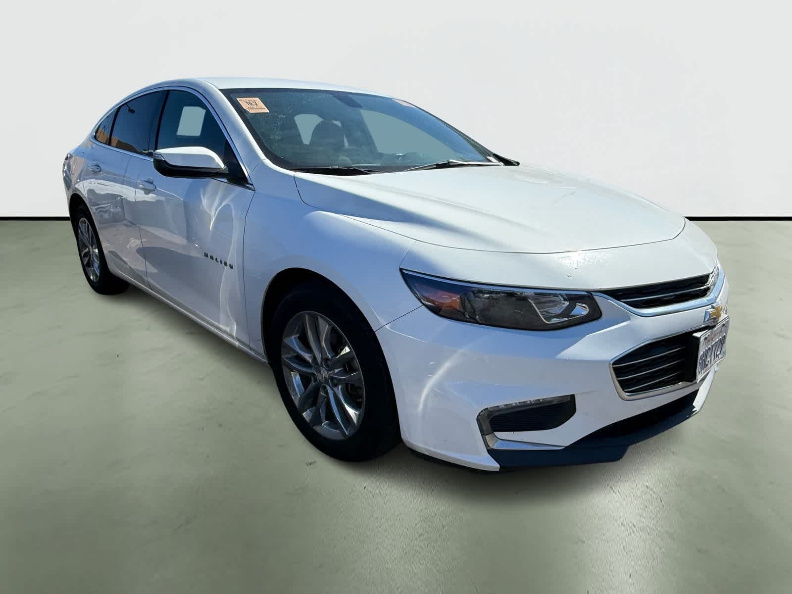 Thumbnail: 2018 Chevrolet Malibu - 3