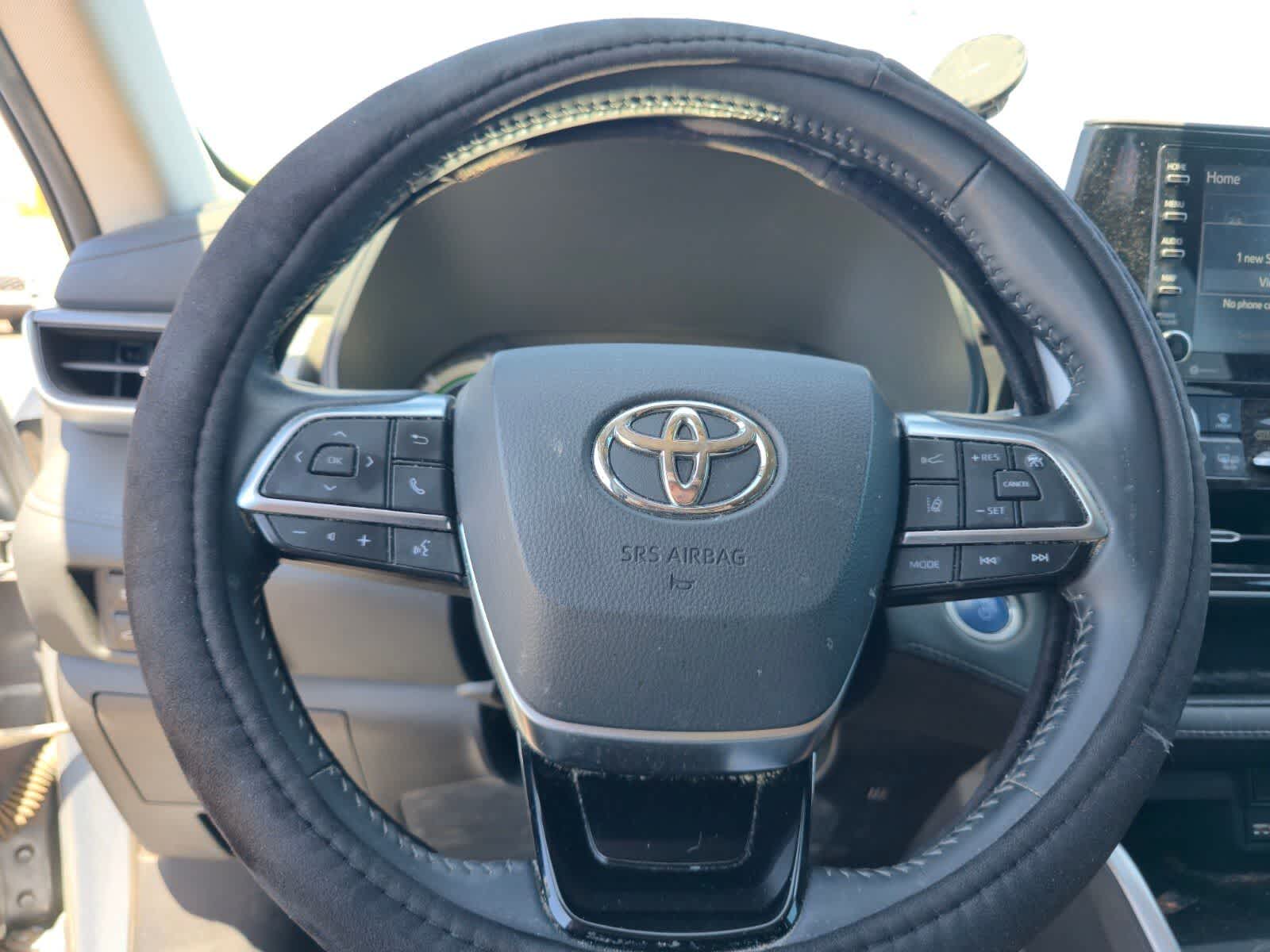 Thumbnail: 2021 Toyota Highlander - 17