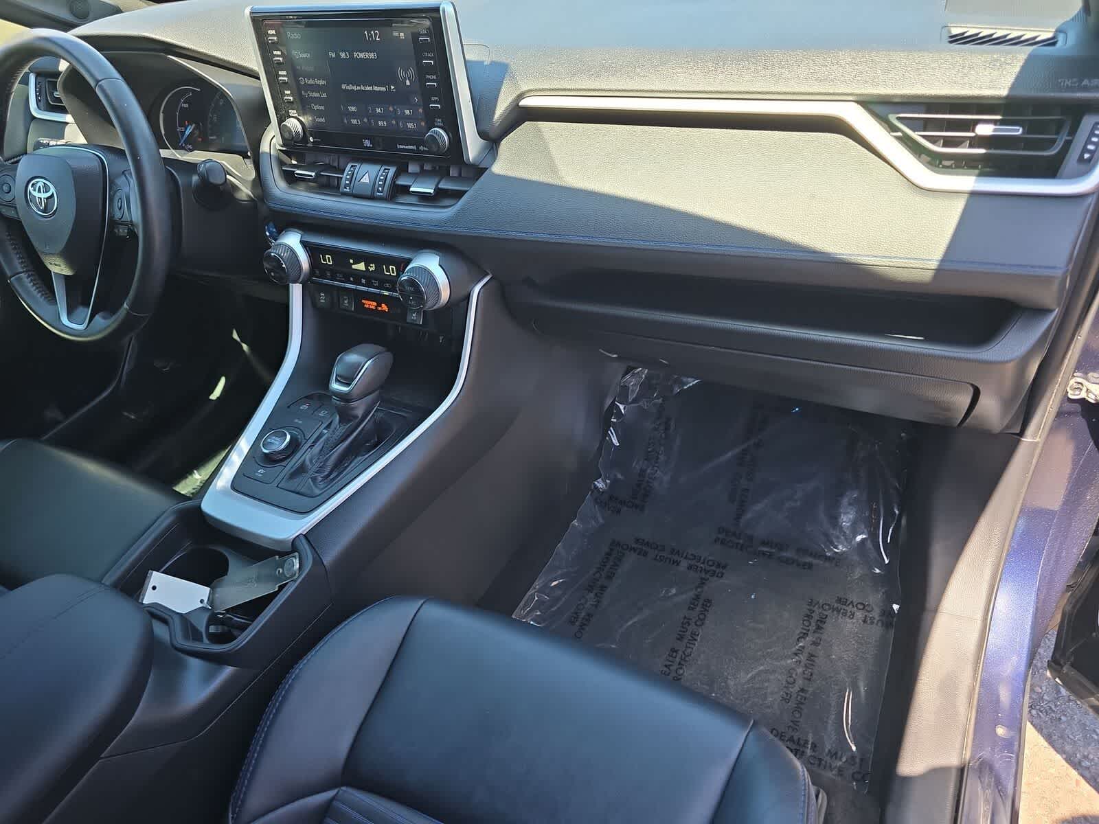 Thumbnail: 2020 Toyota RAV4 - 11