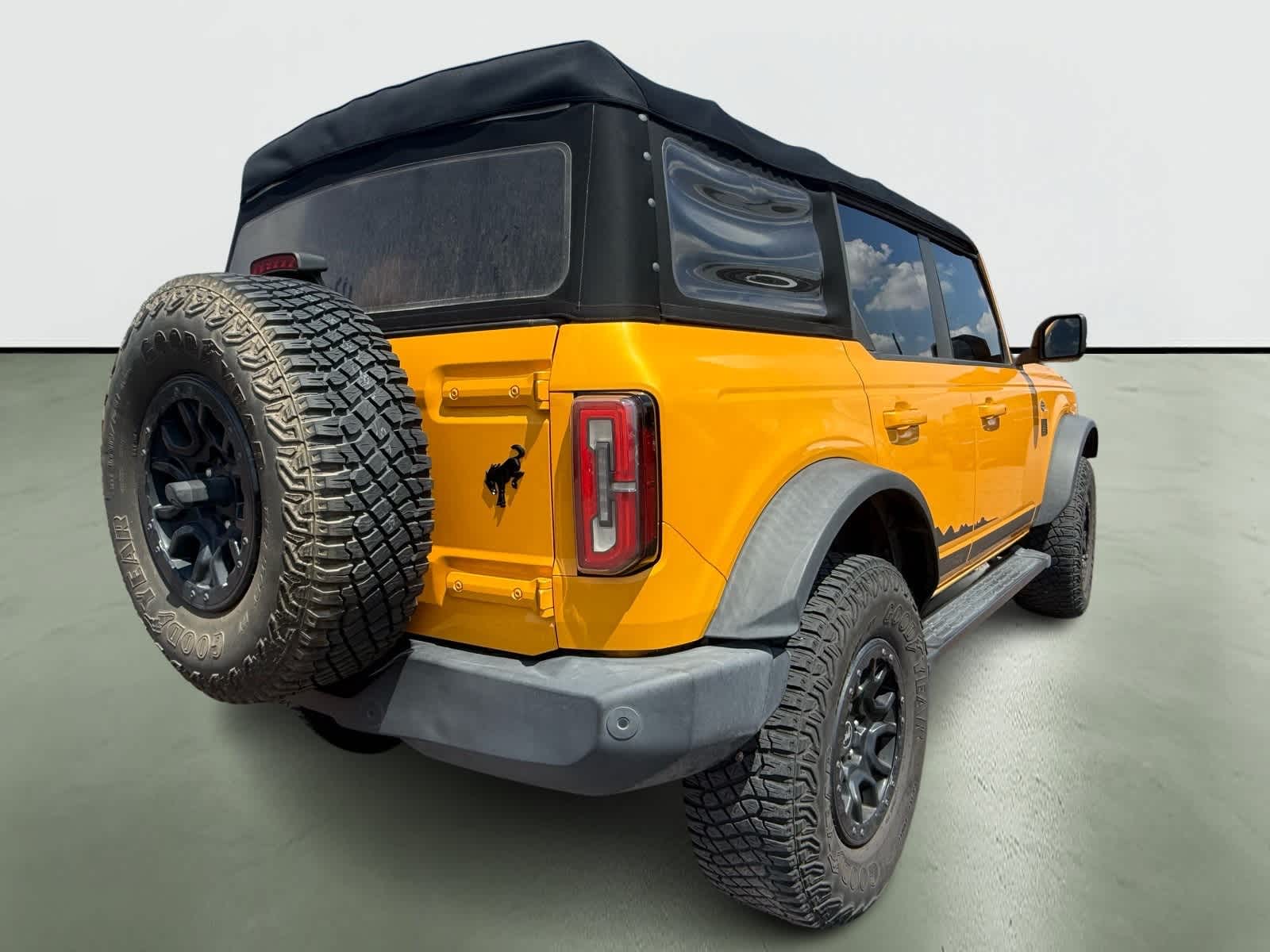 Thumbnail: 2021 Ford Bronco - 4