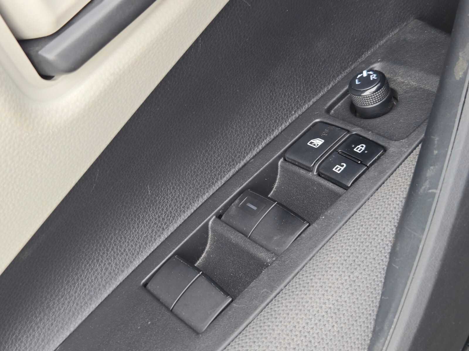 Thumbnail: 2022 Toyota Corolla - 18