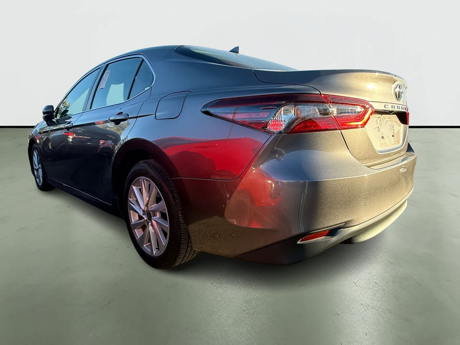 Thumbnail: 2022 Toyota Camry - 3