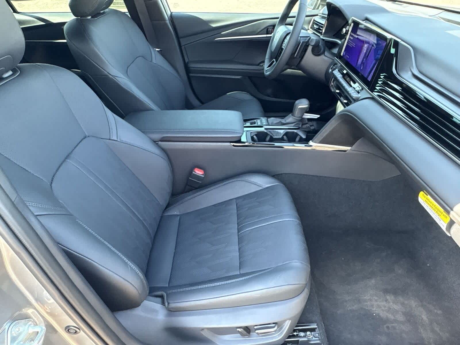 Thumbnail: 2025 Toyota Camry - 12