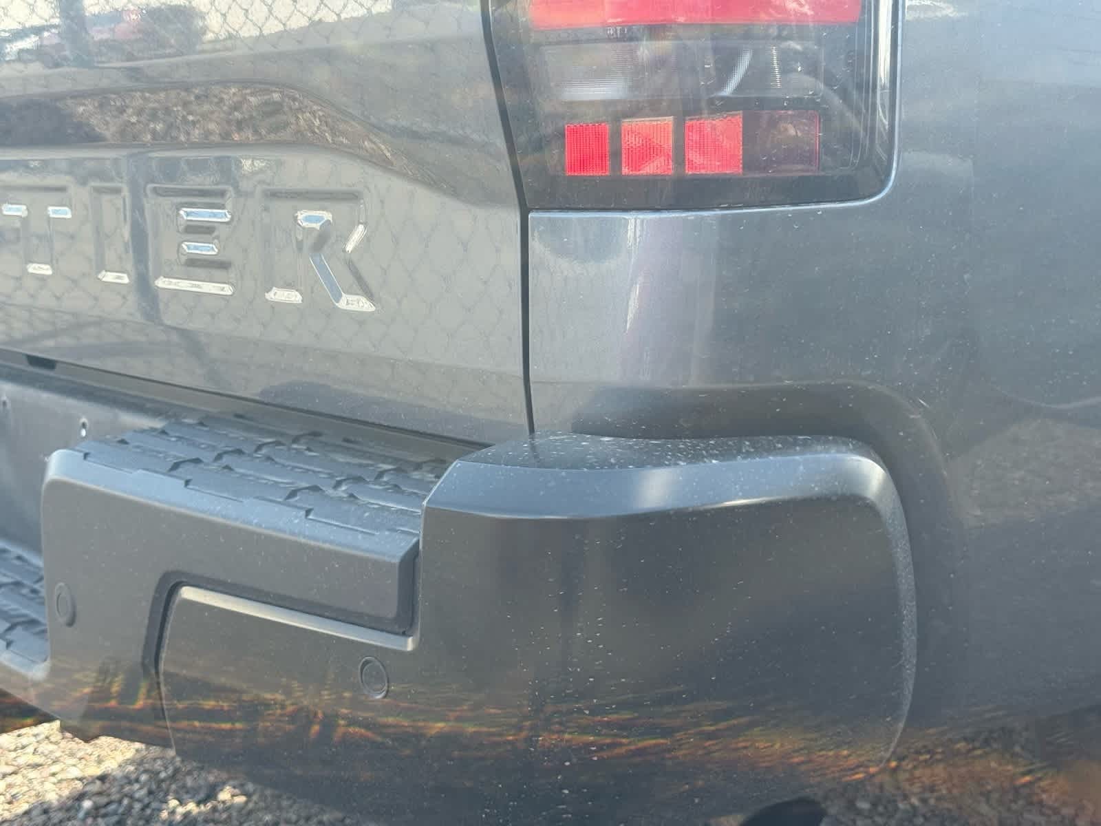 Thumbnail: 2022 Nissan Frontier - 16