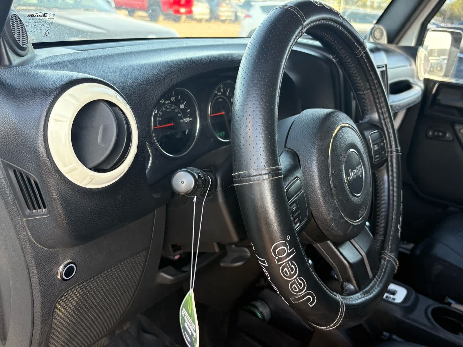 Thumbnail: 2013 Jeep Wrangler - 13