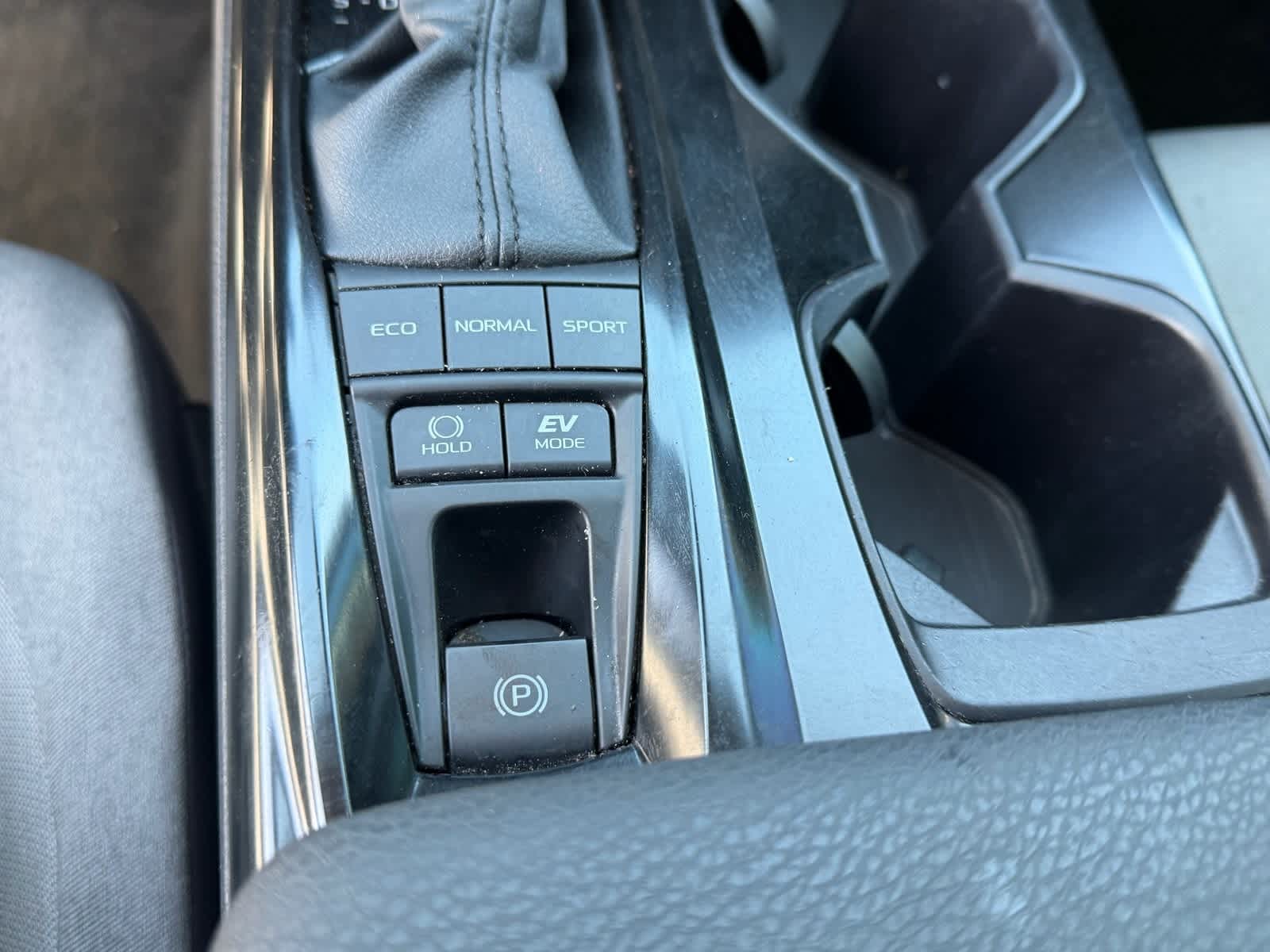 Thumbnail: 2025 Toyota Camry - 12