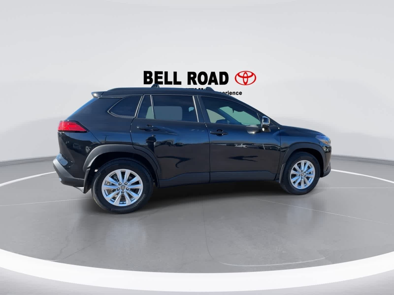 Thumbnail: 2024 Toyota Corolla Cross - 9