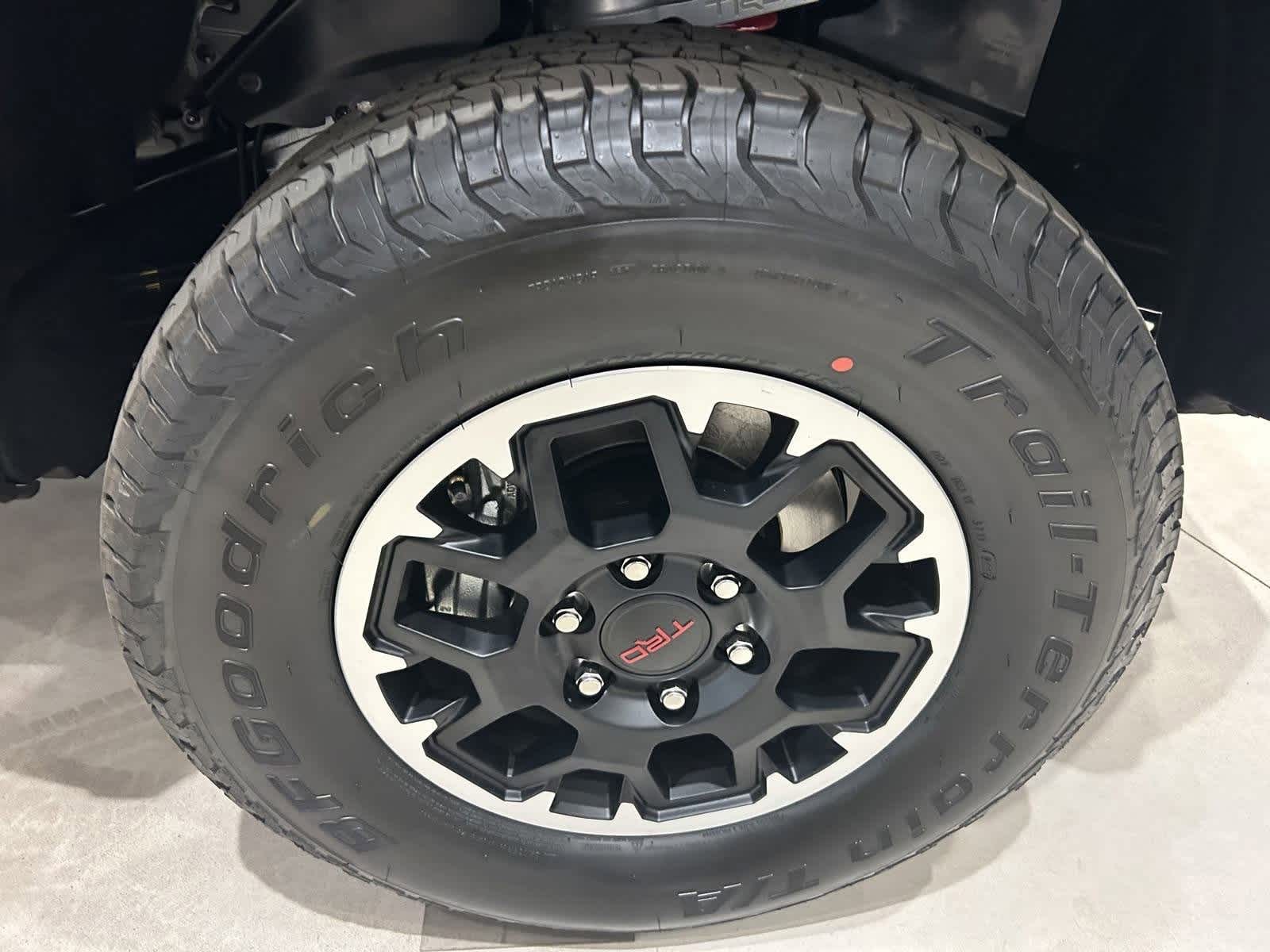 Thumbnail: 2025 Toyota Tacoma - 10