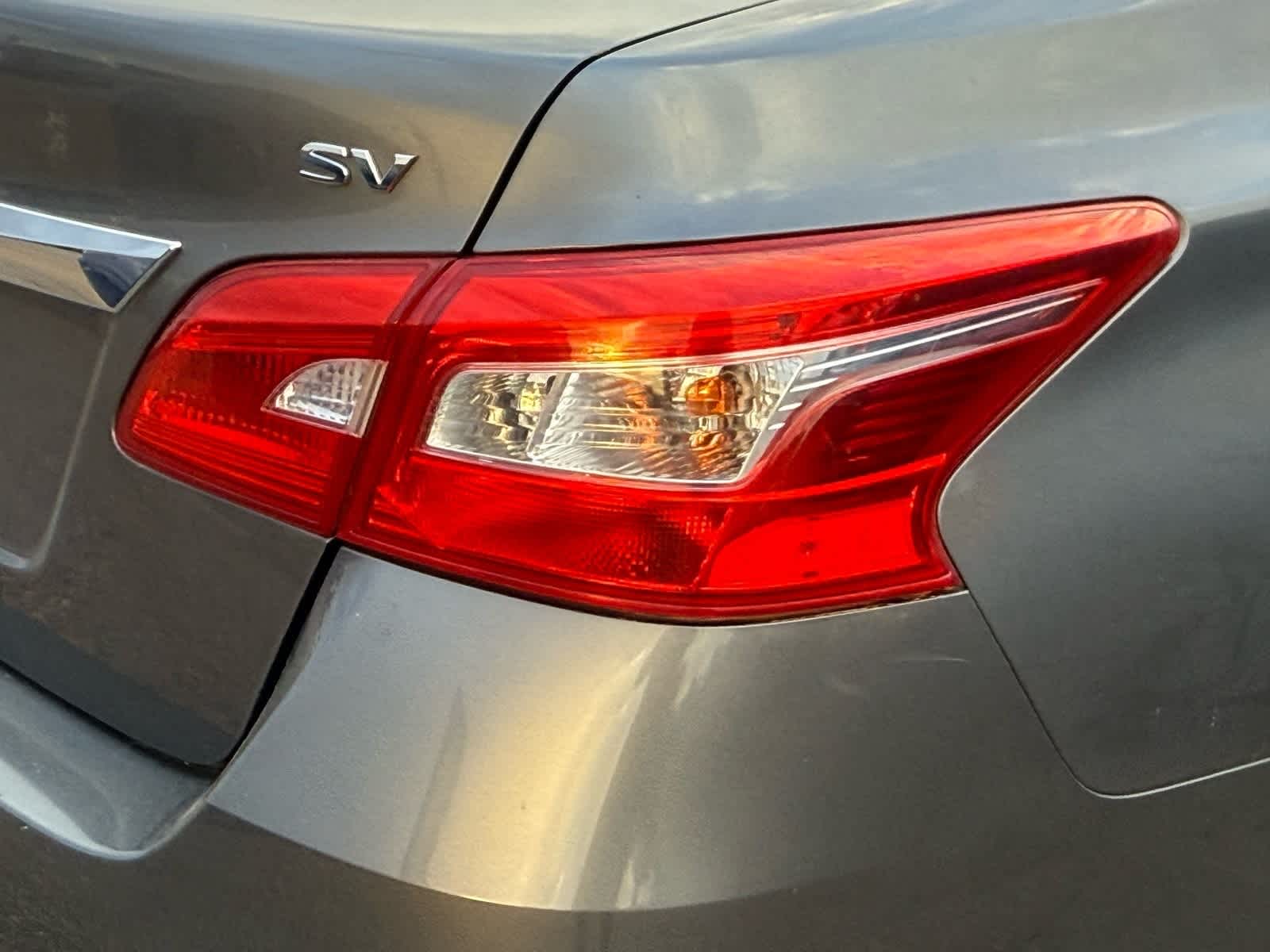 Thumbnail: 2016 Nissan Sentra - 16