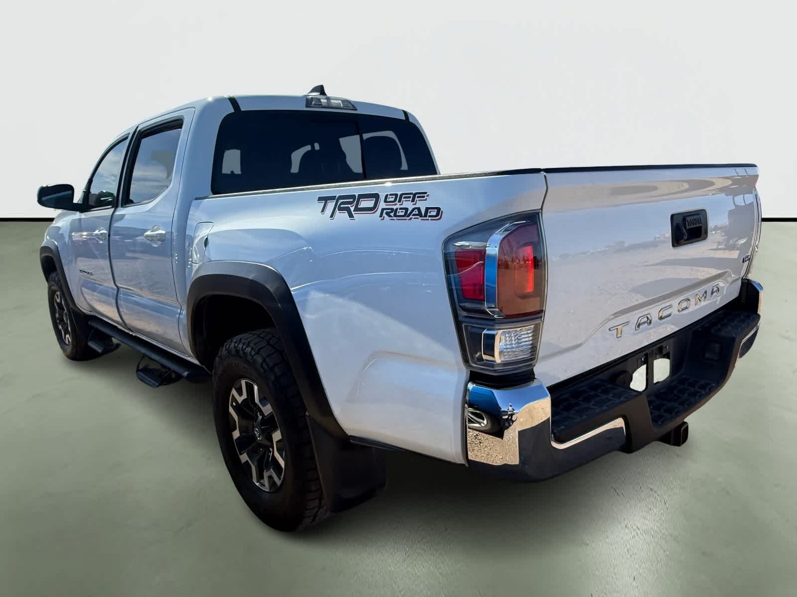 Thumbnail: 2022 Toyota Tacoma - 3