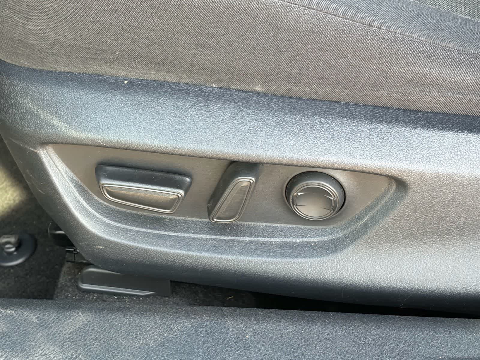 Thumbnail: 2025 Toyota Camry - 12