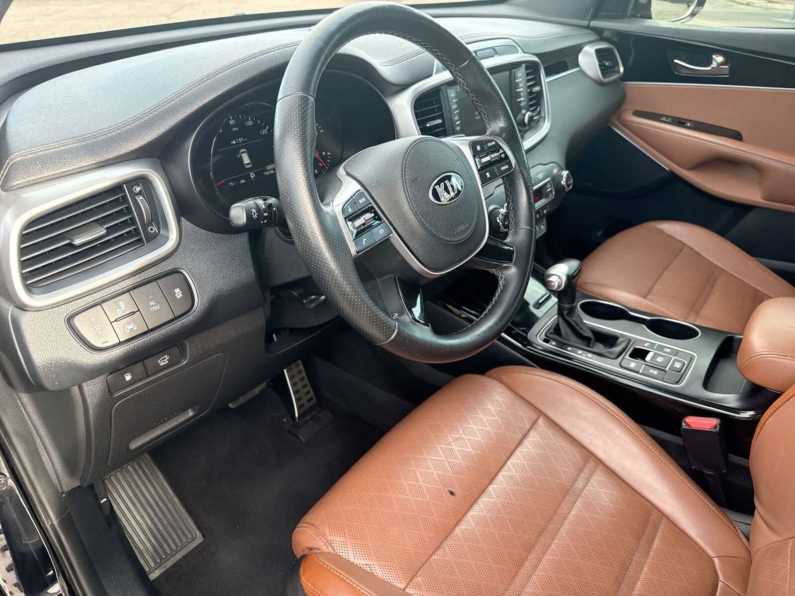 Thumbnail: 2019 Kia Sorento - 16