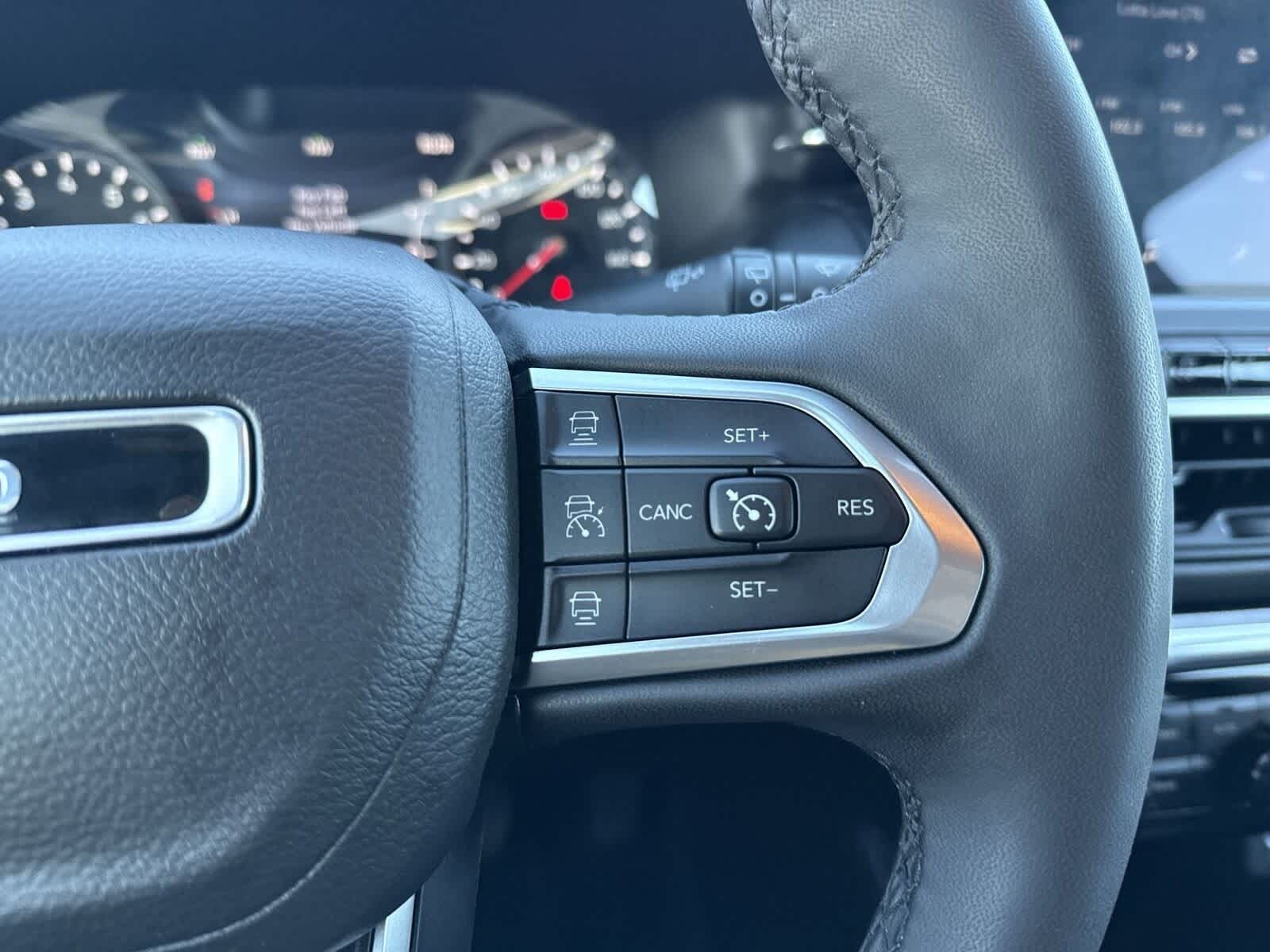 Thumbnail: 2023 Jeep Compass - 29