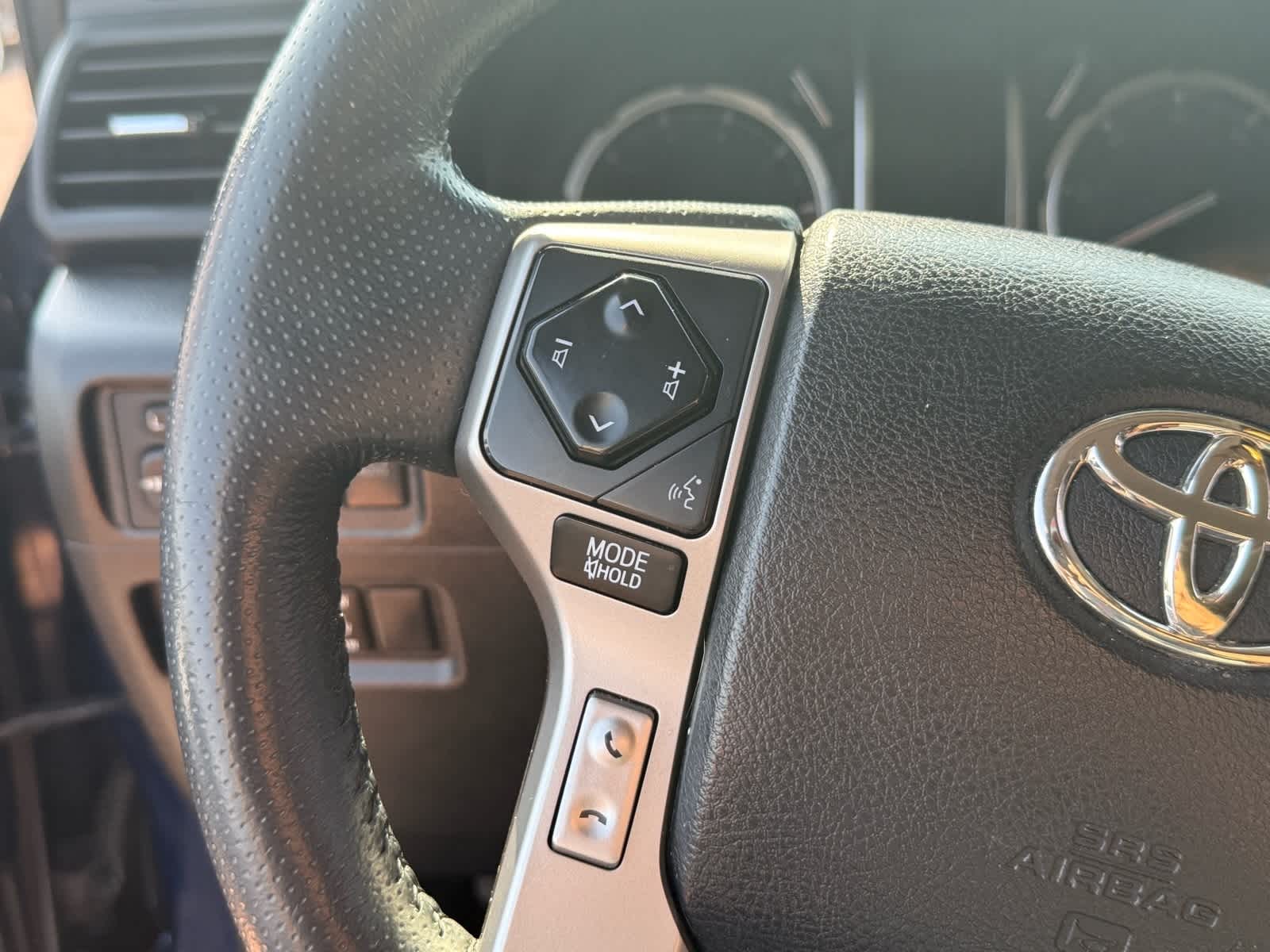 Thumbnail: 2020 Toyota 4Runner - 16