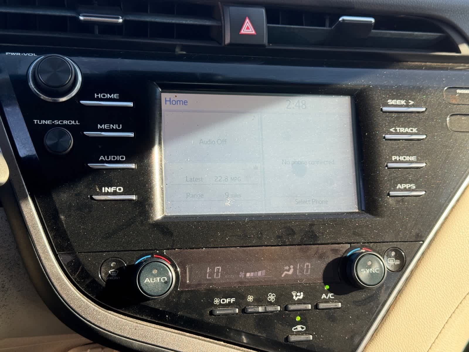 Thumbnail: 2018 Toyota Camry - 15