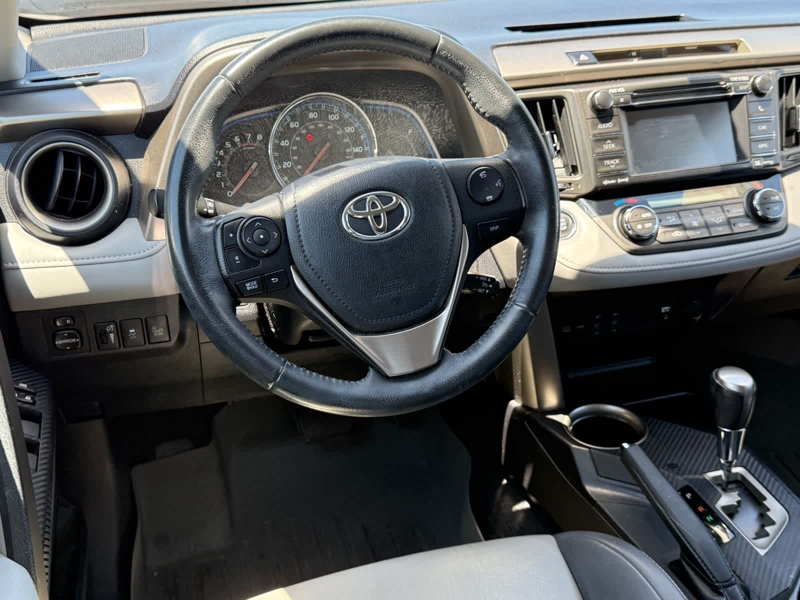 Thumbnail: 2013 Toyota RAV4 - 11
