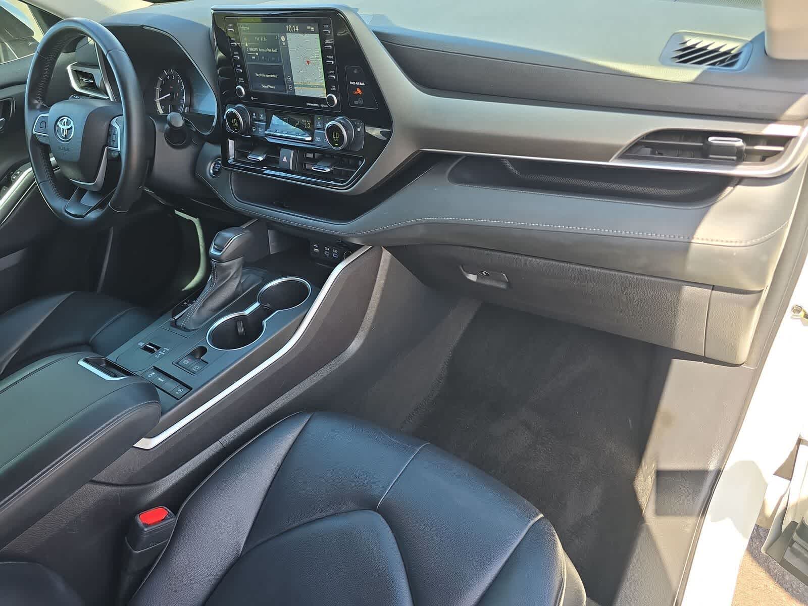 Thumbnail: 2022 Toyota Highlander - 12