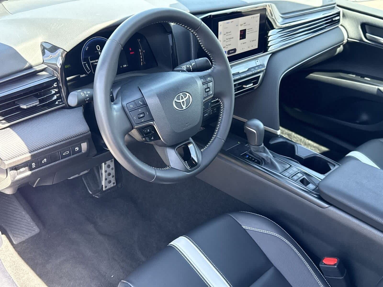 Thumbnail: 2025 Toyota Camry - 15