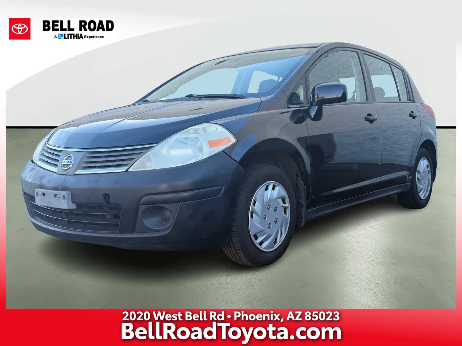 2008 Nissan Versa S's photo