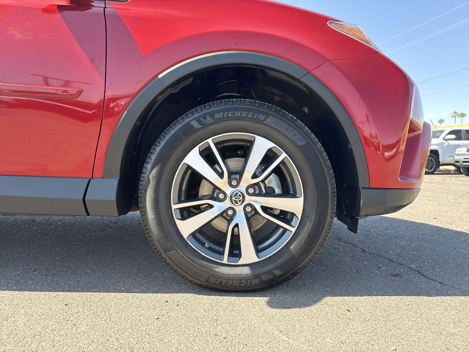 Thumbnail: 2016 Toyota RAV4 - 10