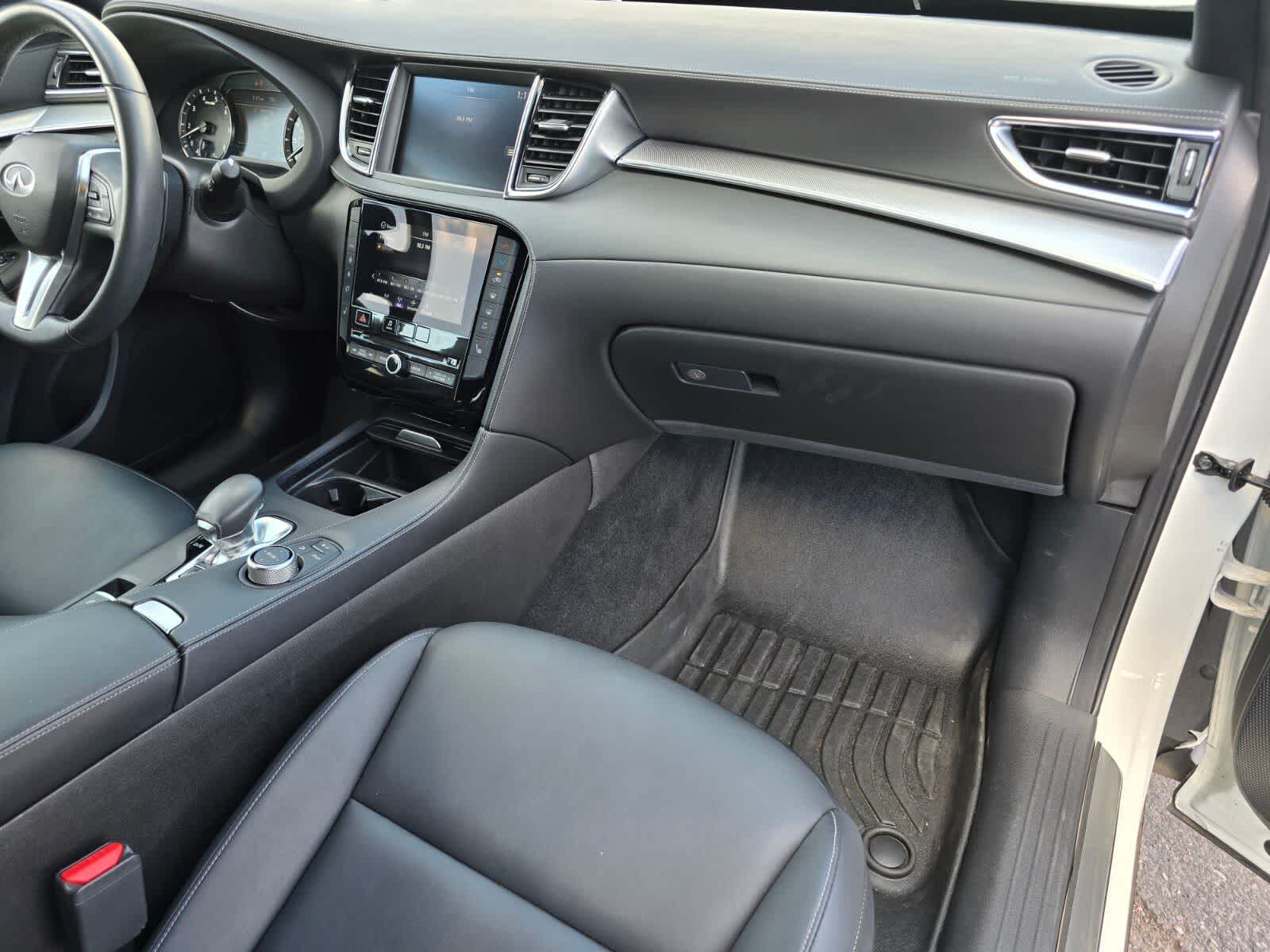 Thumbnail: 2021 INFINITI QX50 - 11