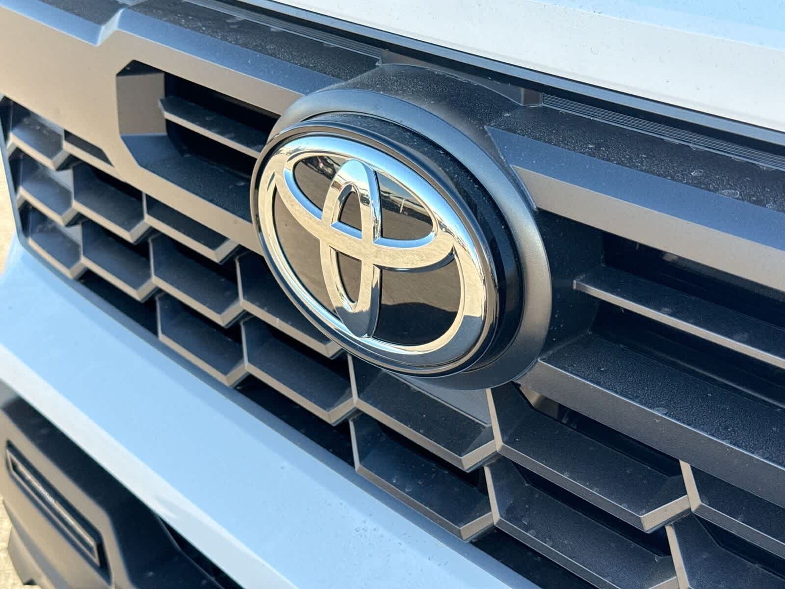 Thumbnail: 2025 Toyota Tacoma - 32