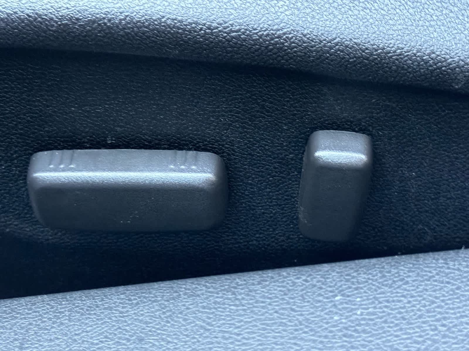 Thumbnail: 2013 Chevrolet Camaro - 8