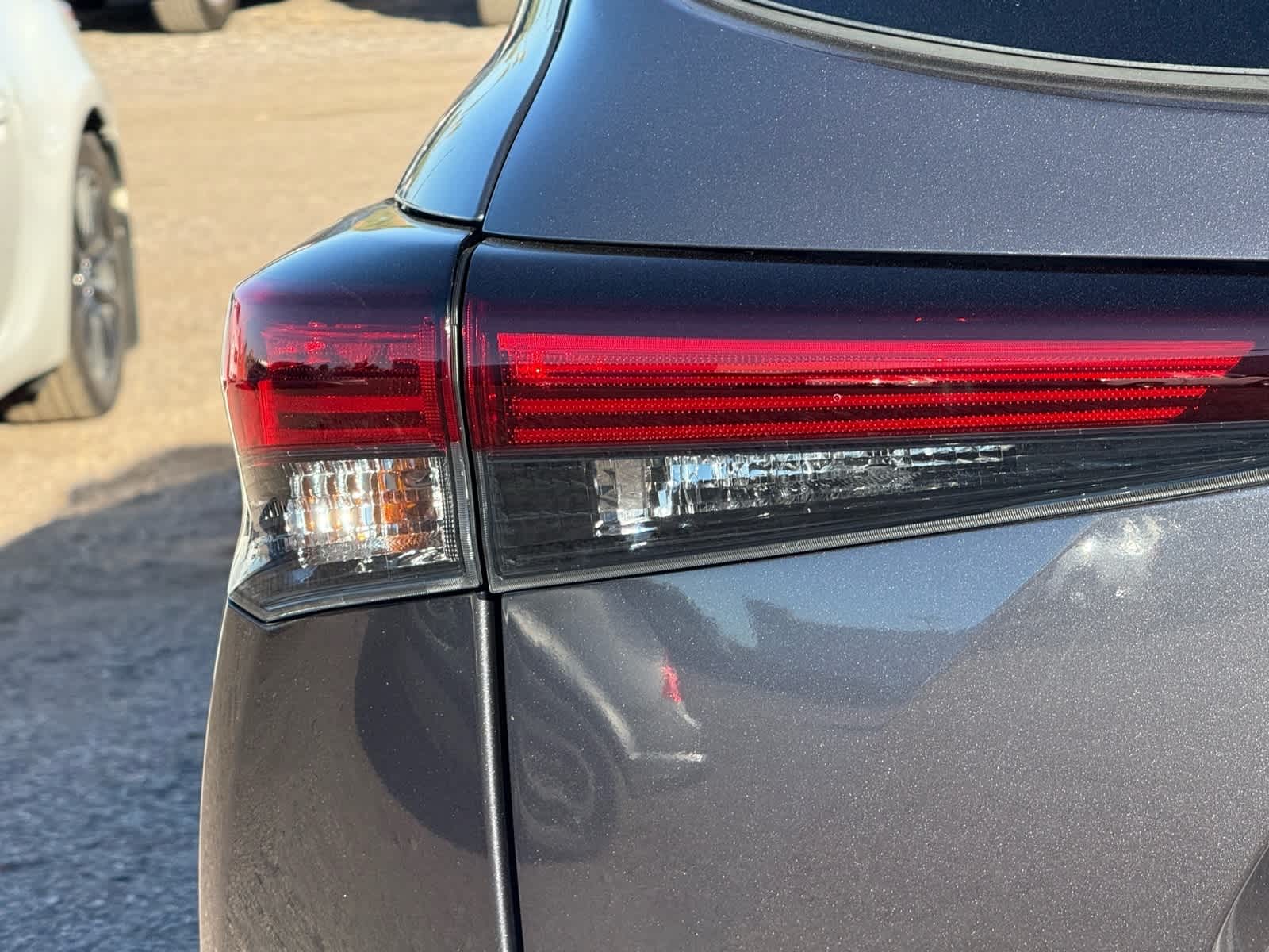 Thumbnail: 2024 Toyota Highlander - 14
