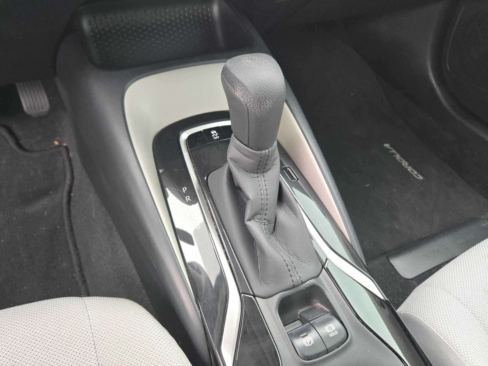 Thumbnail: 2022 Toyota Corolla - 10