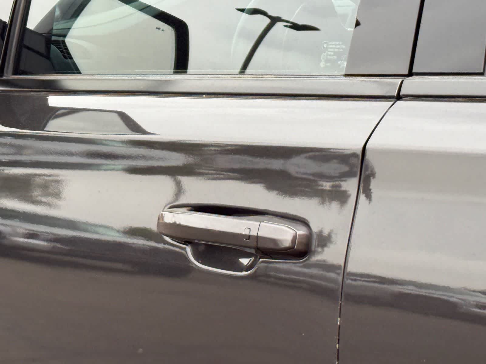 Thumbnail: 2016 Cadillac Escalade - 14