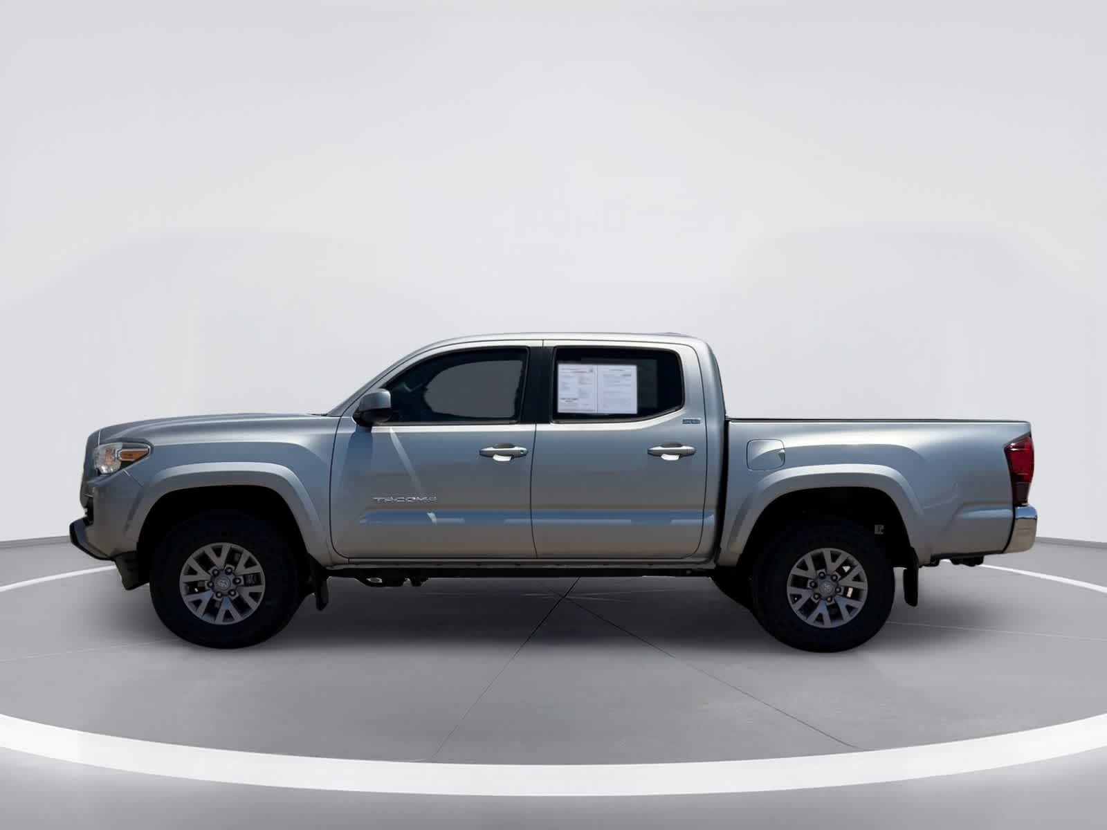 Thumbnail: 2019 Toyota Tacoma - 3